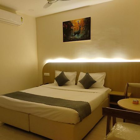 Hotel Meridian Blue Warangal Exterior foto