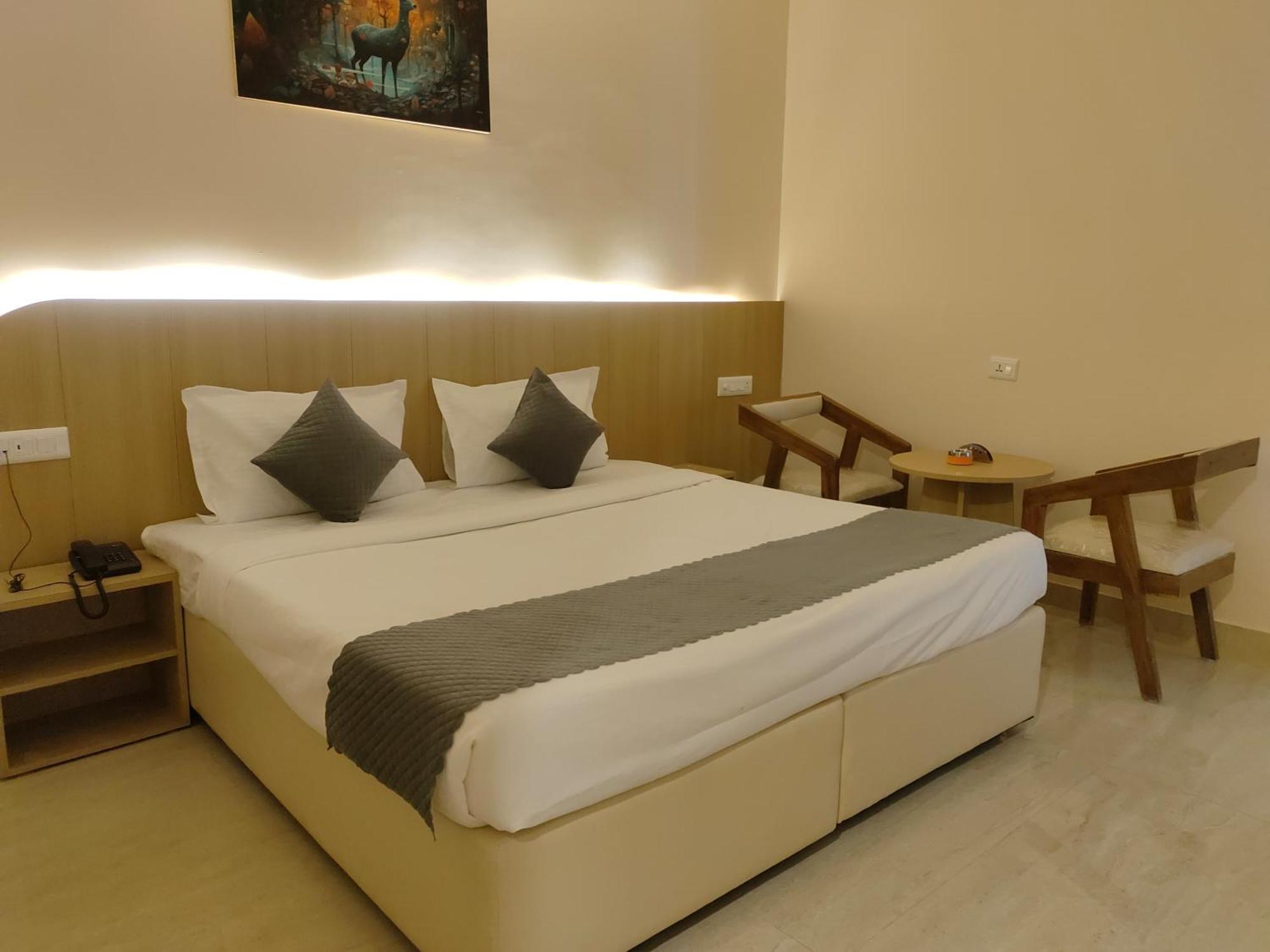 Hotel Meridian Blue Warangal Exterior foto